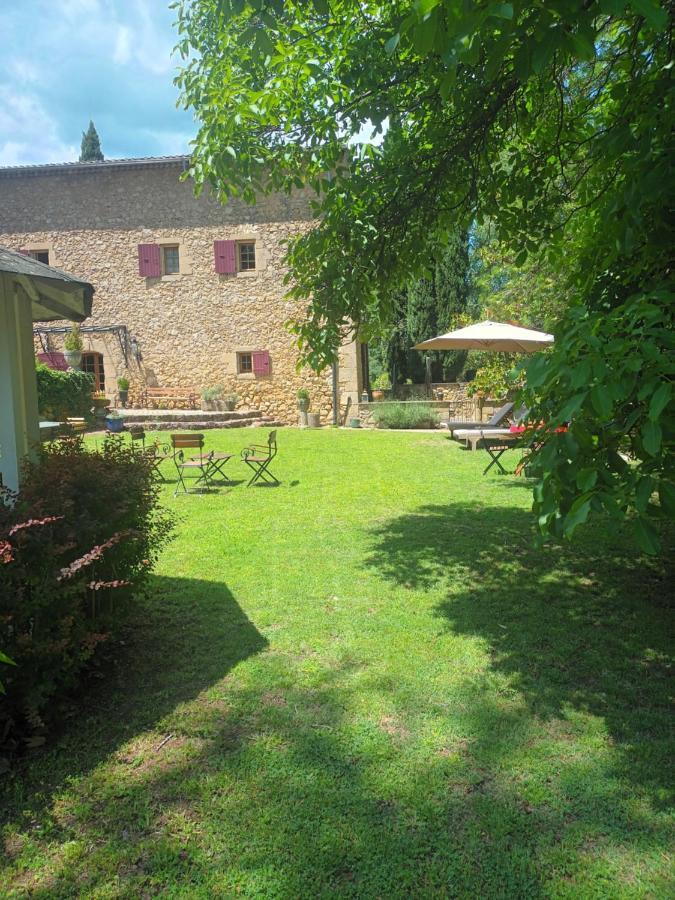 Le Vieux Moulin Bed & Breakfast Jouques Exterior foto